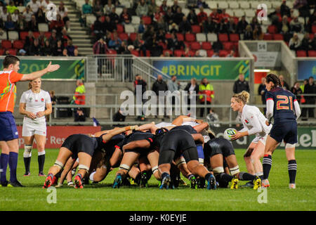 Belfast, Nordirland, Irland. 22 Aug, 2017. Natasha Jagd mit der Kugel für England scrum in während des England v France Halbfinale bei den Frauen Rugby World Cup in Kingspan Stadium, Belfast. FT: England 20 - 3 Frankreich. Credit: Elsie Kibue/Alamy leben Nachrichten Stockfoto