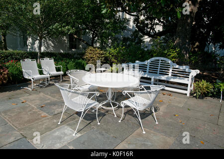 Washington, USA. 22 Aug, 2017. Hohe Auflösung Blick auf die Sitzecke im Rosengarten des Weißen Hauses in Washington, DC am Dienstag, 22. August 2017. Credit: MediaPunch Inc/Alamy leben Nachrichten Stockfoto