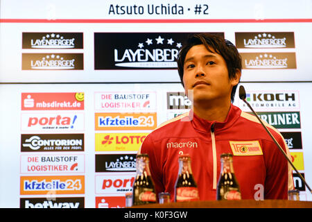 Japanischer Fußballspieler Atsuto Uchida wird als neuer Spieler der 1. FC Union Berlin Club in Berlin, Deutschland, 23. August 2017. Der japanische Spieler von Schalke 04 an die Berliner Club. Foto: Maurizio Gambarini/dpa Stockfoto