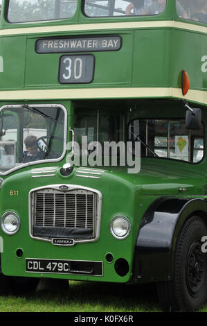 Vintage Sammler Busse bei einer Show auf der Insel Wight Double Decker zu Freshwater Bay und DL-Registrierungen Marken Platten southern Vectis Bus Company Stockfoto