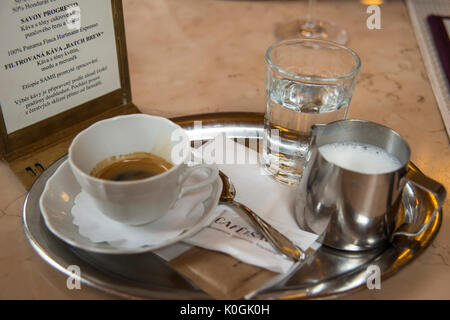 Café Savoy in Prag Stockfoto