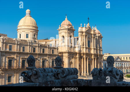 Fassade der barocke Dom in Noto in South Western Sizilien, Italien. Stockfoto