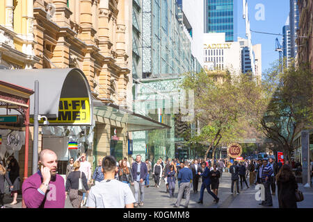 High Street Shops und Stores in der Pitt Street Mall in die Innenstadt von Sydney, New South Wales, Australien Stockfoto