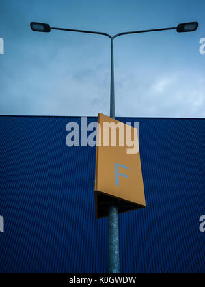 Serie von Element der Architektur Department Store und Straße, wenn der regen Sturm kommen Stockfoto