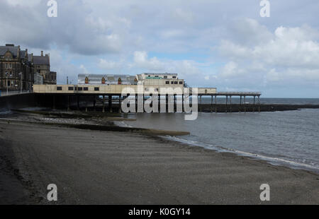 Szenen von Aberystwyth an der Westküste von Wales. Royal Pier. Stockfoto