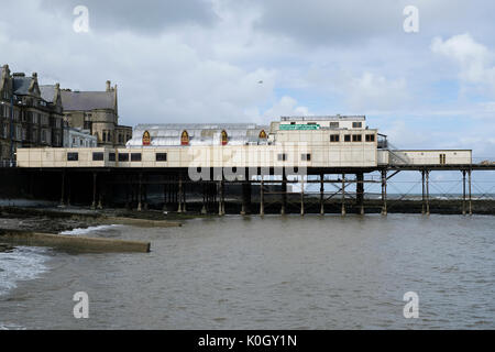 Szenen von Aberystwyth an der Westküste von Wales. Royal Pier. Stockfoto
