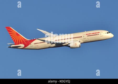 VT-ANJ Boeing 787-8 DREAMLINER von AIR INDIA FÄHRT HEATHROW Stockfoto