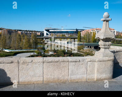 Estadio Vicente Calderón del Atlético de Madrid desde el Puente de Toledo. Madrid Hauptstadt. España Stockfoto