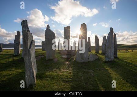 Chambered Grab, Callanish Standing Stones, Steine in einem kreuzförmigen Muster mit einem zentralen Steinkreis, Callanish, Schottland, Großbritannien Stockfoto