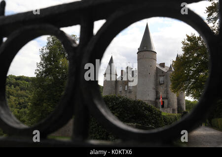 In Celles, in der Nähe von Dinant, die mittelalterliche Burg von Veves entfernt. Dinant, Belgien. Stockfoto