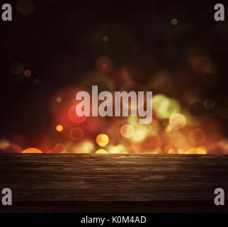 Weihnachten Hintergrund mit leeren Holzdeck Tabelle über Weihnachten Baum. Leere Anzeige für Montage. Rustikale vintage Weihnachten Hintergrund. Stockfoto