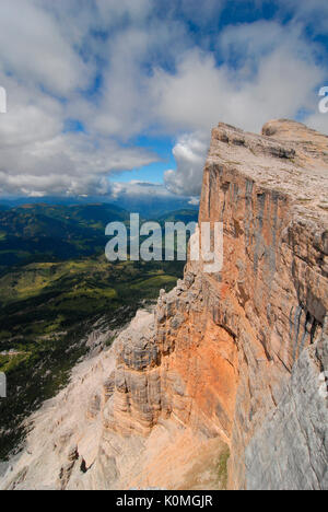 Die Wand des Sas Dla Crusc in Alta Badia, Dolomiten Stockfoto