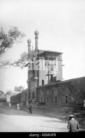 Alte vintage Laterne Folie von Eingangstor Ibrahim Roza, bijapur, Karnataka, Indien, Asien, 1900 s Stockfoto