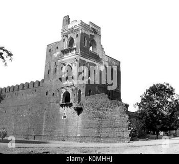 Alte vintage Laterne Folie des Hl. Augustinus Tower, Goa, Indien Asien Stockfoto