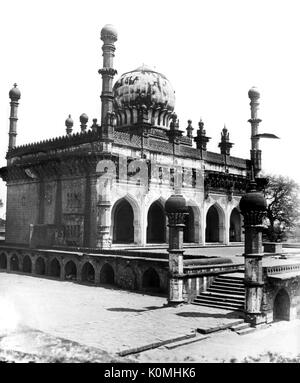 Alte vintage Laterne Folie von Ibrahim rauza Grab, bijapur, Karnataka, Indien, Asien Stockfoto