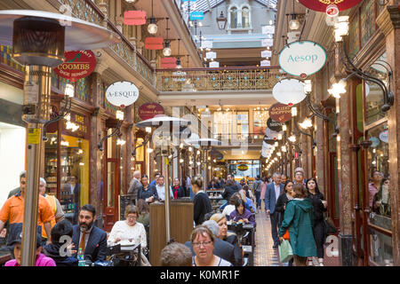 The Strand Arcade 1891 erbaut ist Sydney's nur noch die Einkaufspassage im Viktorianischen Stil, im Zentrum der Stadt gelegen, mit Boutiquen und Geschäften Stockfoto