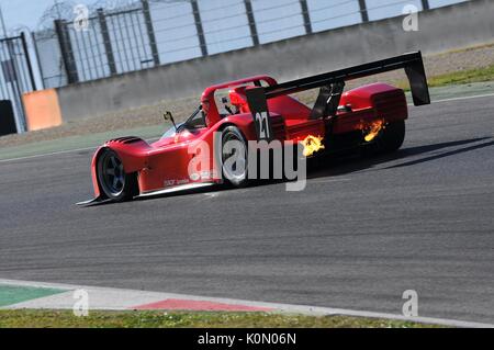 MUGELLO, IT, November 2015, Unbekannt laufen mit Ferrari 333 SP in die Mugello während Finali Mondiali Ferrari 2015 in Mugello, Italien Stockfoto