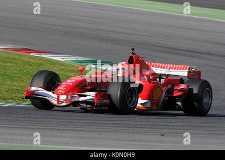 MUGELLO, IT, November 2015, Unbekannt laufen mit modernen Ferrari in Mugello während Finali Mondiali Ferrari 2015 in Mugello, Italien Stockfoto