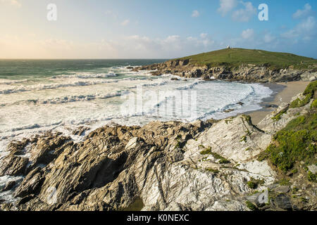 Die Aussicht auf ein wenig in Richtung Fistral Towan Kopf in Newquay, Cornwall. Stockfoto
