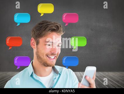 Digital composite der Mann am Telefon mit glänzenden Blasen chat Stockfoto