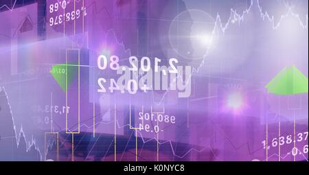 Digital composite der Abstrakten Übergang mit Finanzen und wirtschaftliche Zahlen und Diagramme glühende Stockfoto