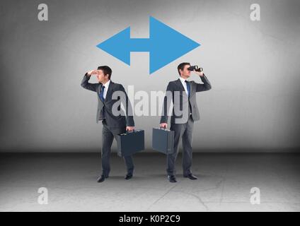 Digital composite der linken oder rechten Pfeiltasten mit Unternehmer suchen in entgegengesetzte Richtungen Stockfoto