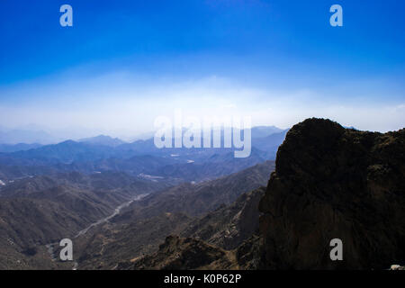 Tiaf Berge in Saudi-Arabien mit erstaunlichen Schatten Stockfoto