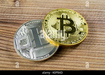 Bitcoin und litecoin ist eine moderne Art der Austausch und das crypto Währung ist ein bequemes Zahlungsmittel in der Finanziellen Stockfoto