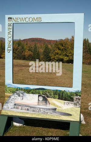 Ein Rahmen für Touristen die wunderschöne Aussicht in Newcomb, New York Foto in den Adirondacks. Stockfoto