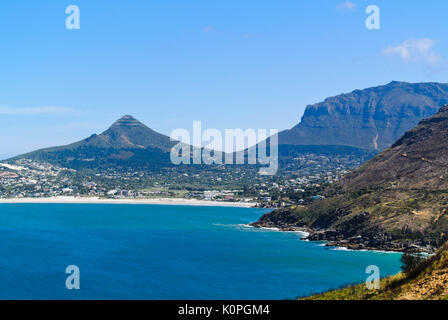 Malerische Aussicht auf Hout Bay und die umliegende Landschaft, KAPSTADT SÜDAFRIKA Stockfoto