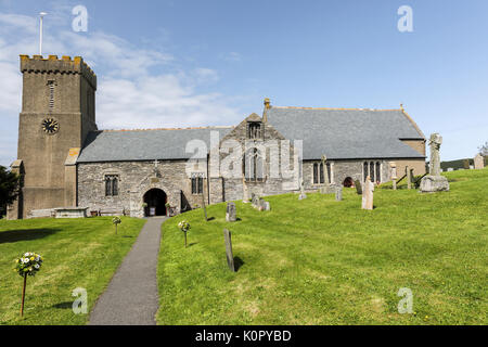 St Carantoc Church, Crantock, Cornwall, England, Großbritannien. Ein denkmalgeschütztes Gebäude in Cornwall. Stockfoto