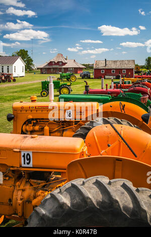 Antiken Traktoren am Pembina Threshermen Museum, Winkler, Manitoba, Kanada. Stockfoto