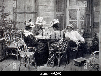 Sergej Rachmaninow als junger Mann auf einer Veranda mit Skalon Schwestern im Jahre 1897. In russischen Kleid bei Ignatov Immobilien. Russische Pianist und Komponist, 1873-1943. Stockfoto