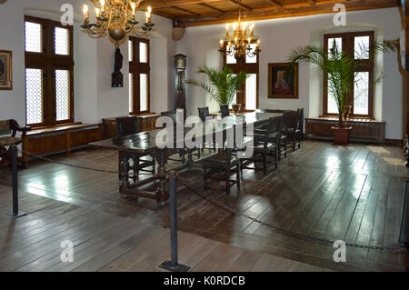 Komplett aus Holz Esszimmer von der Burg Vianden Stockfoto