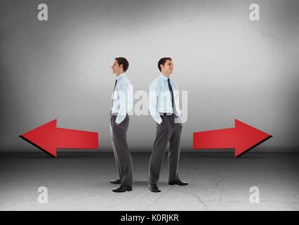 Digital composite der linken oder rechten Pfeiltasten mit Unternehmer suchen in entgegengesetzte Richtungen Stockfoto