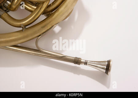 Horn, die Alexander, (unlackiert Instrument), mit Schleusen, und B-Ventil Stockfoto