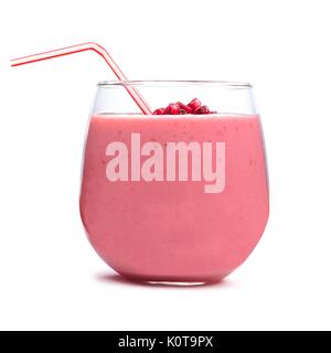 Granatapfel himbeer Smoothie in einem tumbler Glas isoliert auf weiss Stockfoto