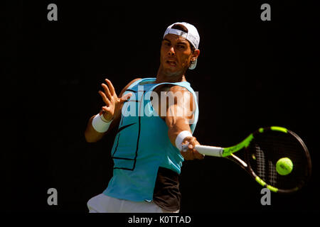 New York, Vereinigte Staaten. 23 Aug, 2017. US Open Tennis: New York, 23. August 2017 - Der Spanier Rafael Nadal üben an der National Tennis Center in Flushing Meadows, New York in Vorbereitung auf die US Open die beginnt am kommenden Montag, 28. August Quelle: Adam Stoltman/Alamy leben Nachrichten Stockfoto