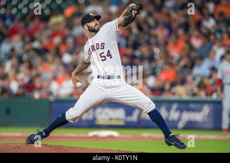 Houston, Texas, USA. 23 Aug, 2017. Houston Astros Krug Mike Fiers (54) Plätze bei einem Major League Baseball Spiel zwischen den Houston Astros und der Washington Nationals im Minute Maid Park in Houston, TX. Credit: Cal Sport Media/Alamy leben Nachrichten Stockfoto