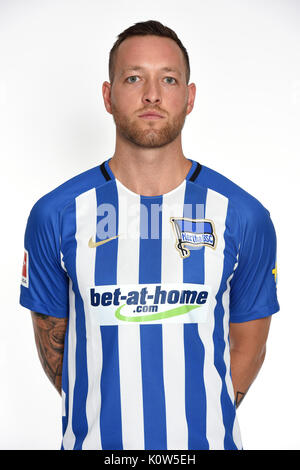 Bundesliga, offiziellen photocall Hertha BSC für die Saison 2017/18 in Berlin, Deutschland: Julian Schieber. Copyright: City-Press GbR | Verwendung weltweit Stockfoto