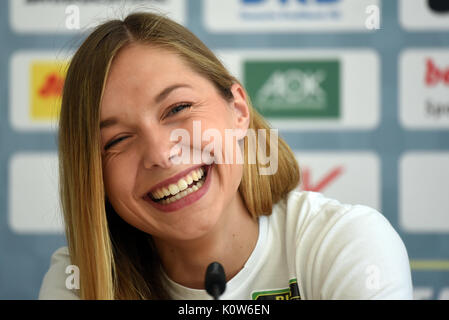 Berlin, Deutschland. 25 Aug, 2017. Gina Lueckenkemper spricht auf das ISTAF Pressekonferenz in Berlin, Deutschland, 25. August 2017. Foto: Maurizio Gambarini/dpa/Alamy leben Nachrichten Stockfoto