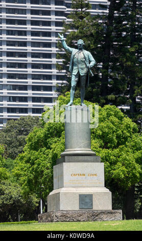 Eine Bronzestatue von Captain Cook im Hyde Park Sydney Australien Stockfoto