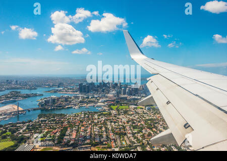 Blick aus dem Flugzeug, Luftaufnahme von Sydney, Skyline mit Financial District, Geschäftsviertel, der Harbour Bridge, Sydney Stockfoto