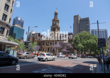 Viktorianische Sydney Town Hall außen auf der George Street Sydney, Australien Stockfoto