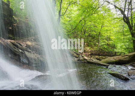 Malerischen Wasserfall in Ricketts Glen State Park in den Poconos in Pennsylvania Stockfoto