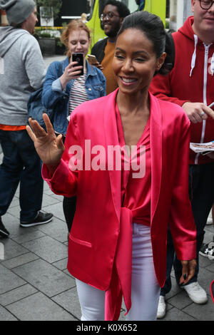 Jada Pinkett Smith Ankunft auf Global Radio Studios ihren neuen Film "Girl's Trip" - London mit: Jada Pinkett Smith Wo: London, Großbritannien Wann: 24 Aug 2017 Quelle: WENN.com Stockfoto