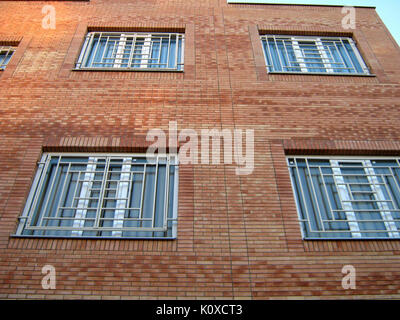 Abu Reyahan al Biruni Middle School Nishapur osten Windows 001 Stockfoto