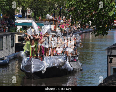 Amsterdam Gay Pride 2013 Boot Nr. 7 pic 1. Stockfoto