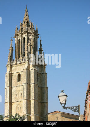 Ampudia Colegiata de San Miguel, 09. Stockfoto