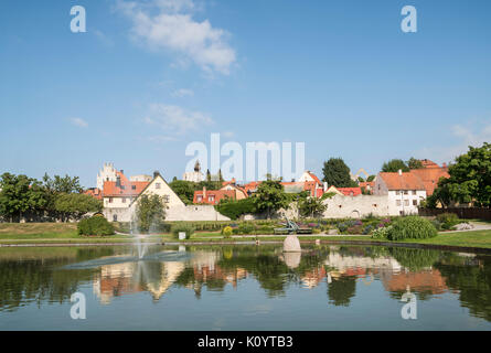 Teich im Park Almedalen in Visby, Gotland, Schweden, Skandinavien. Stockfoto